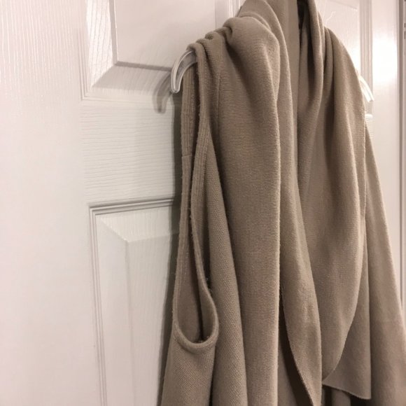 Look Waterfall Wrap Vest - Picture 2 of 5